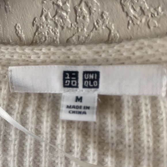 NWOT Uniqlo Cream Ribbed Sweater V-neck Longsleeves Size M - Picture 4 of 6